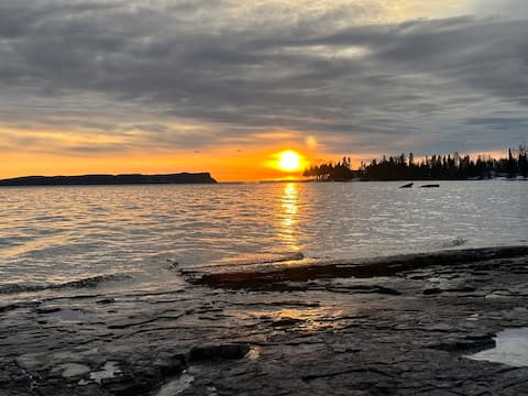 The Lake
House at Bay's End