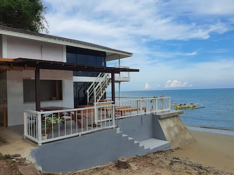Casita Del Mar - Beachfront Cabin in Palawan, Philippines