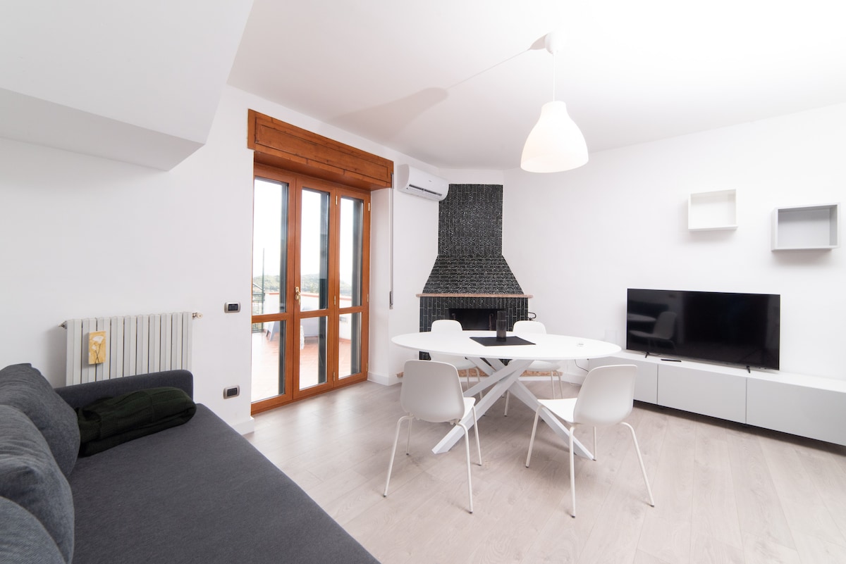 Rilassati nel luminoso e moderno spazio abitativo, progettato per offrire comfort e stile. Il tuo rifugio accogliente ti aspetta a Croce.