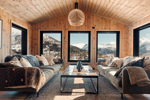Lun and cosy cottage