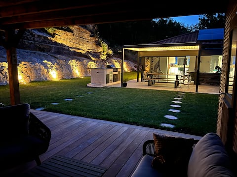 Peaceful eco-villa in the mountains