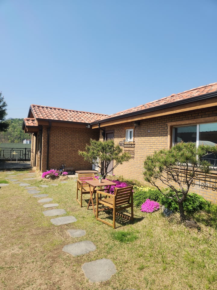 Private accommodation in Namyangju/ 
 For groups of up to 11 people, families, private gatherings…