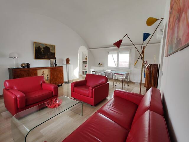 Splendid penthouse a stone’s throw from the Duomo gallery image 2