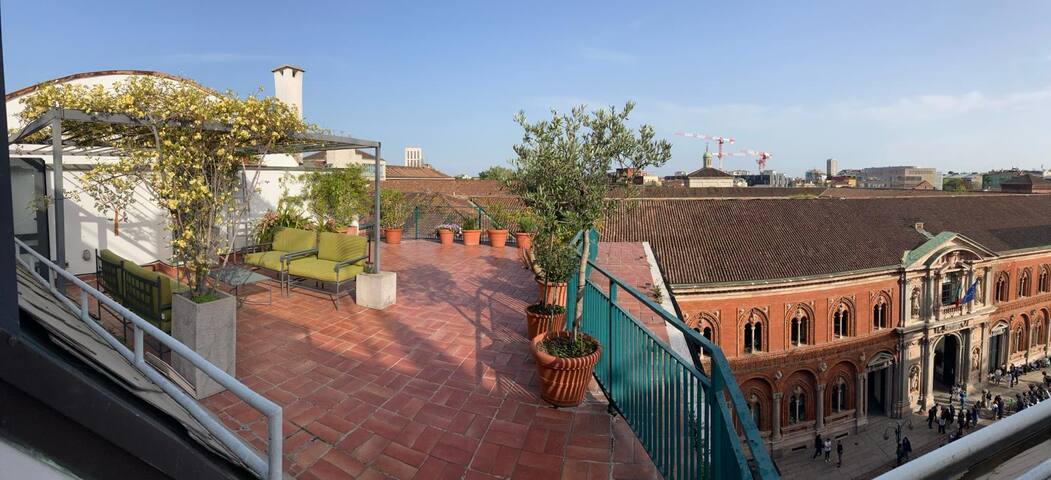 Splendid penthouse a stone’s throw from the Duomo gallery image 4