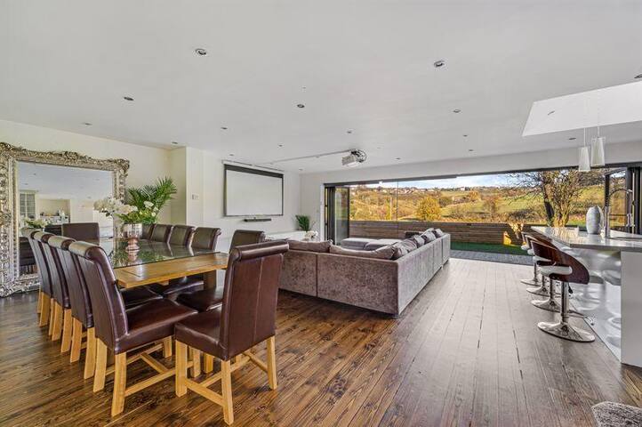 Saddleworth View gallery image 2