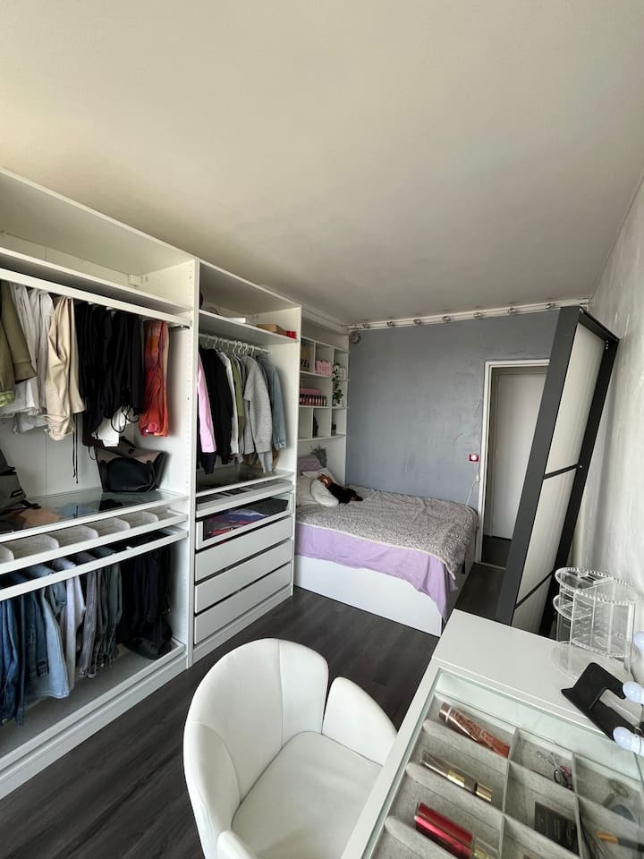 غرفة النوم 2