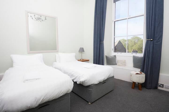 George IV Apartment gallery image 3