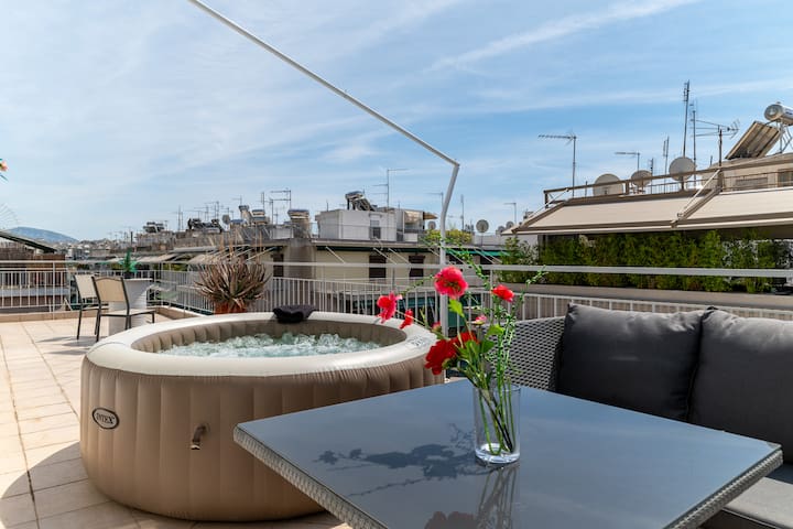 3BDR Penthouse -w/huge Balcony & hot tub-Jacuzzi