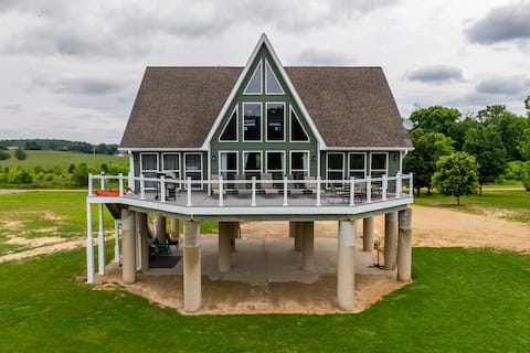 Beautiful Riverfront Cabin- MMP
