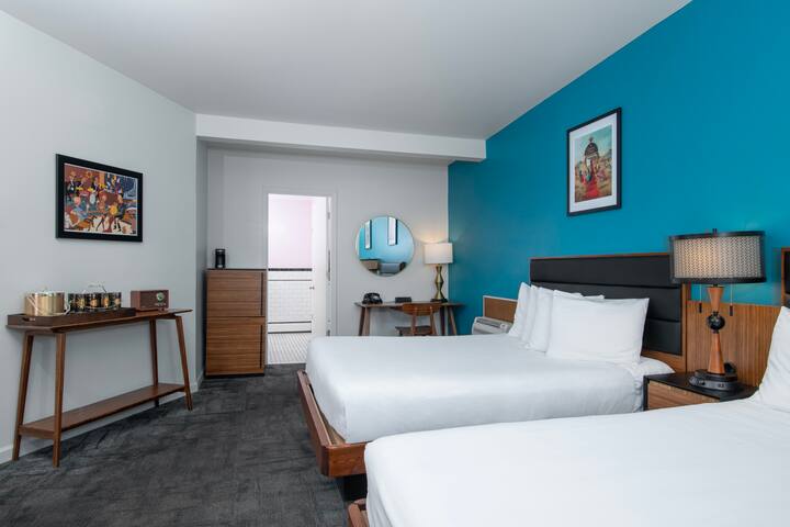 Stay at a 1950s Classic Motel in Bozeman gallery image 2