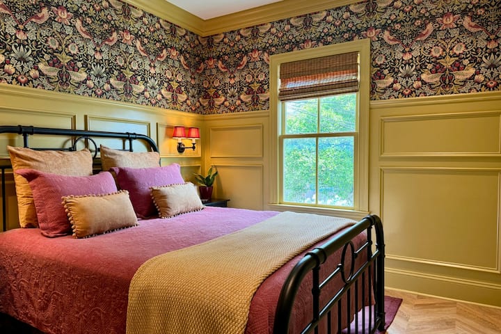 საძინებელი 1