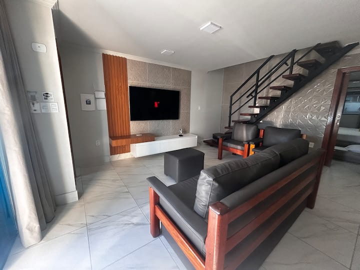 ห้องนั่งเล่นทีวีและสื่อ