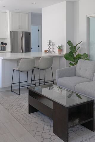 Clean & Modern Home in South Pasadena (4BR/2BA)