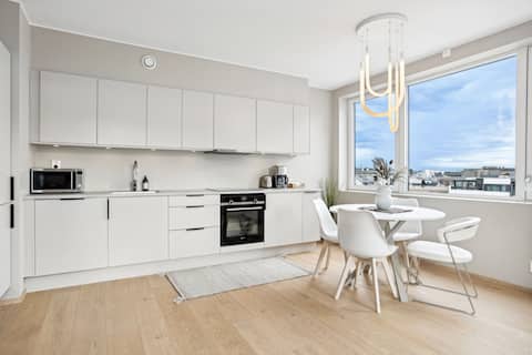 New penthouse apartment center of Bergen. Elevator and terrace