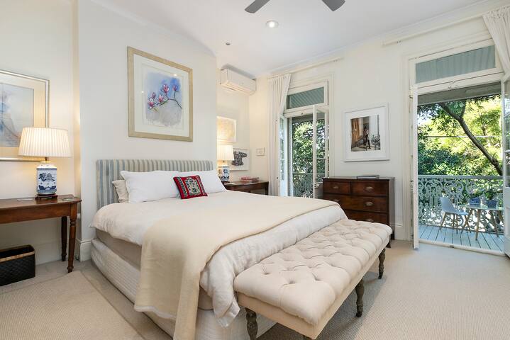 Traditional Paddington Terrace gallery image 2