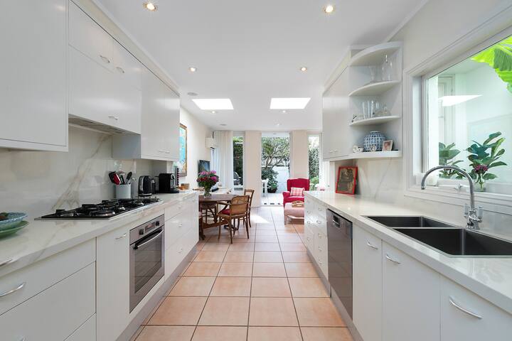 Traditional Paddington Terrace gallery image 5