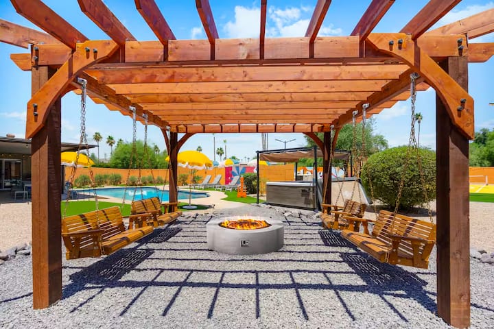 Dream Scottsdale Resort! Heated Pool, Pickleball - Houses for Rent