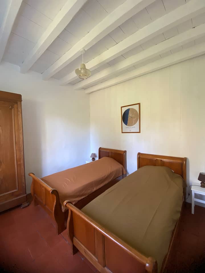 غرفة النوم 2