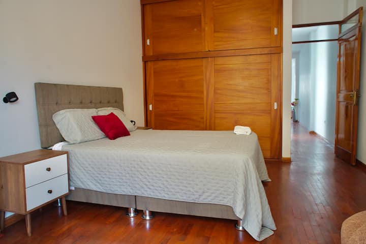 غرفة النوم 1