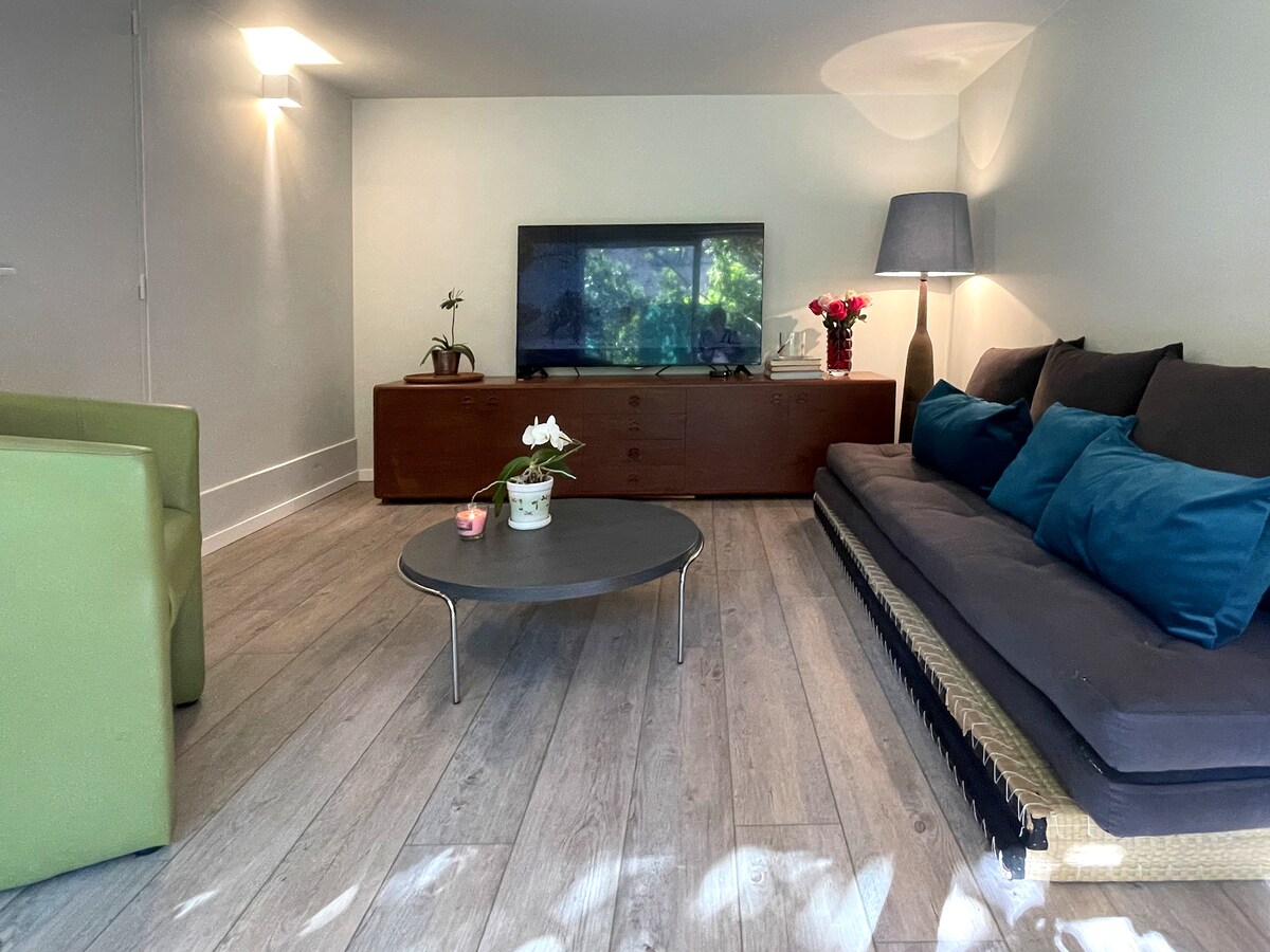 Successful Airbnb property: Kiki House-beautiful and zen house near Paris in Antony