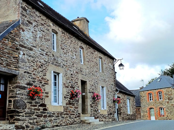 Grande Maison De Famille 10 Personnes 5 Chambres - Brittany