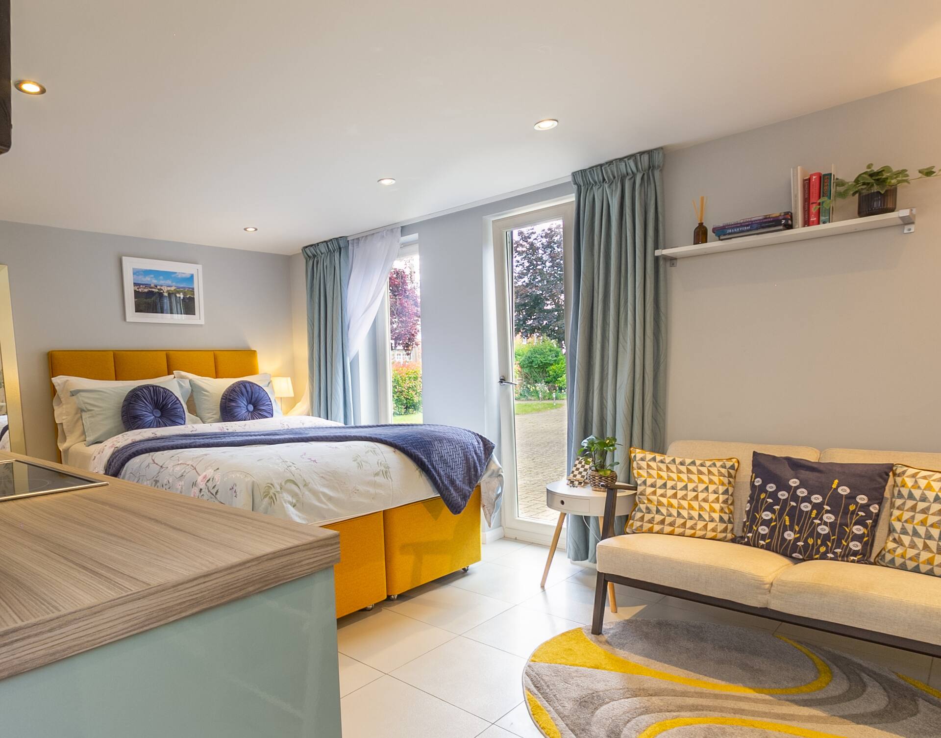Stylish Studio-Walk to Windsor/Eton/Thames with Car Park