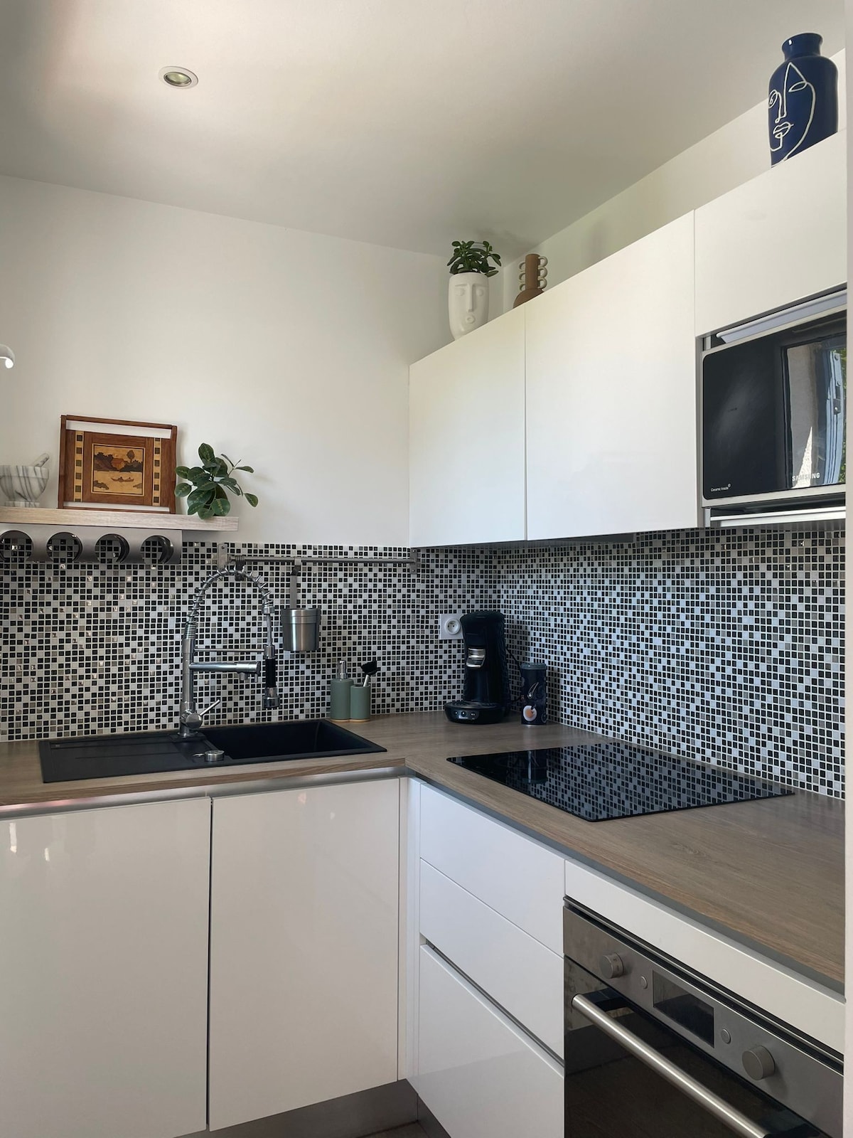 Top performing Airbnb: Elegant quiet house in Sausset Les Pins