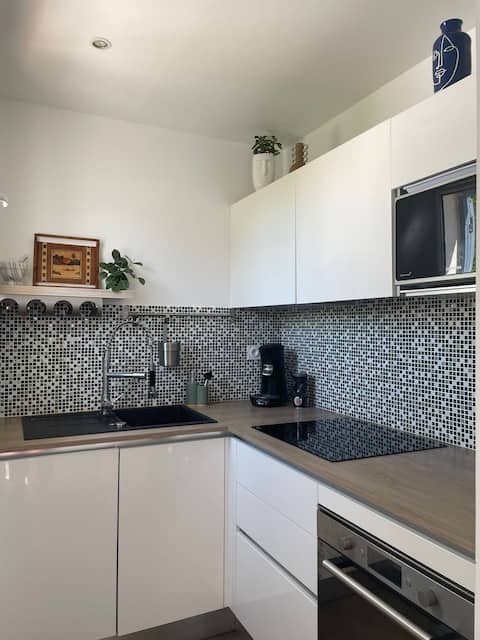 Top performing Airbnb: Elegant quiet house in Sausset Les Pins