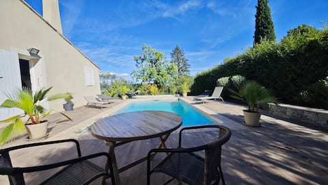 Recent single-story villa ideal for families