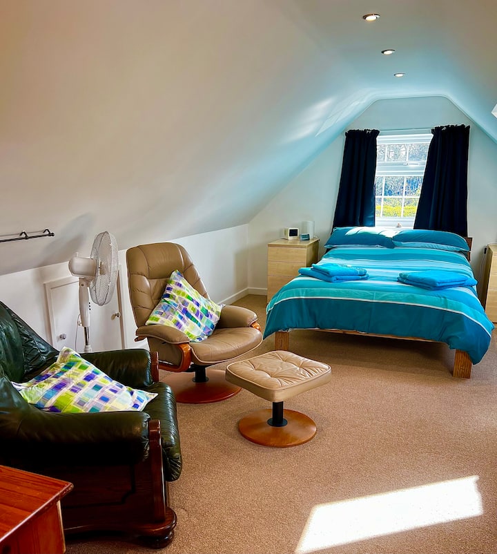 Plenty of room in the bedroom.