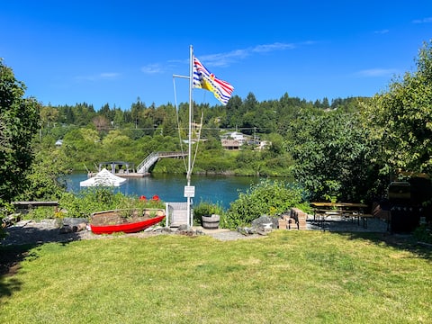 Modern Lakehouse Retreat w/Private Dock-Sleeps 12