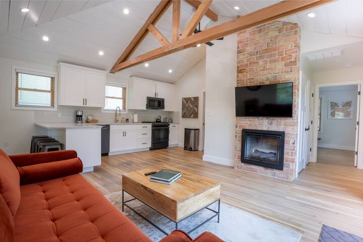 3 Houses, 1 Property!