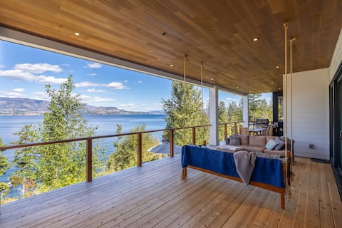 Lakeview Retreat with Sauna and Hot Tub