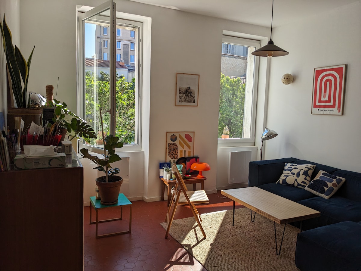 Top Airbnb: Charming 2-room apartment - Heart of Marseille - Quiet à Marseille 1er Arrondissement