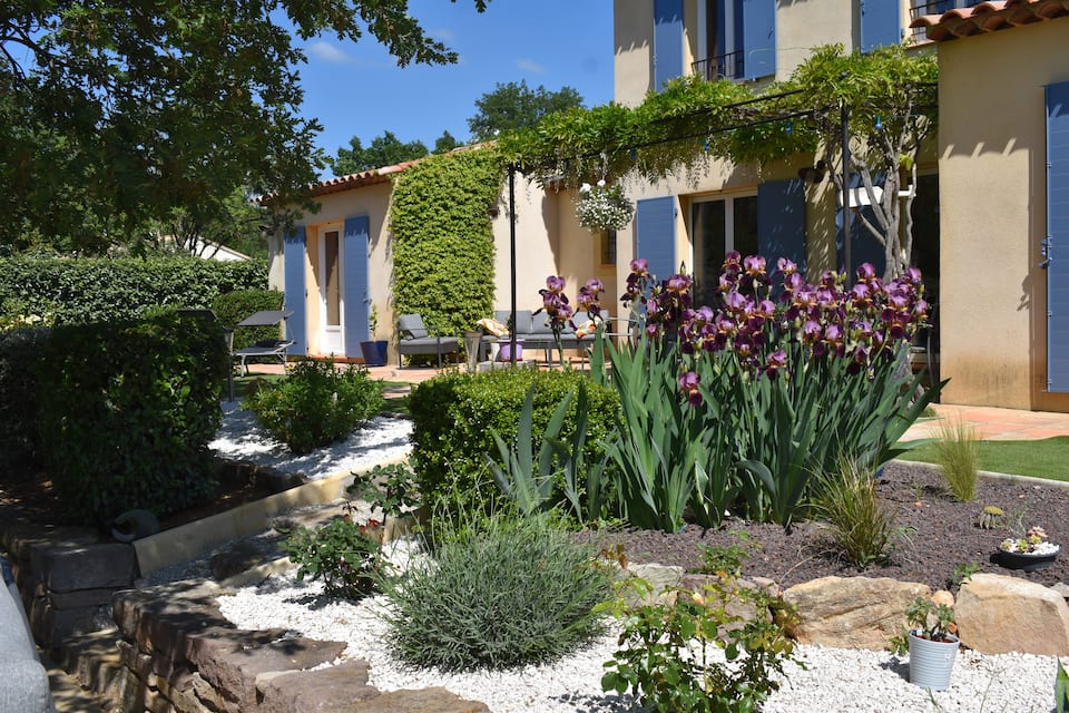 Villa l'Oustalet climatisée piscine privée hamac