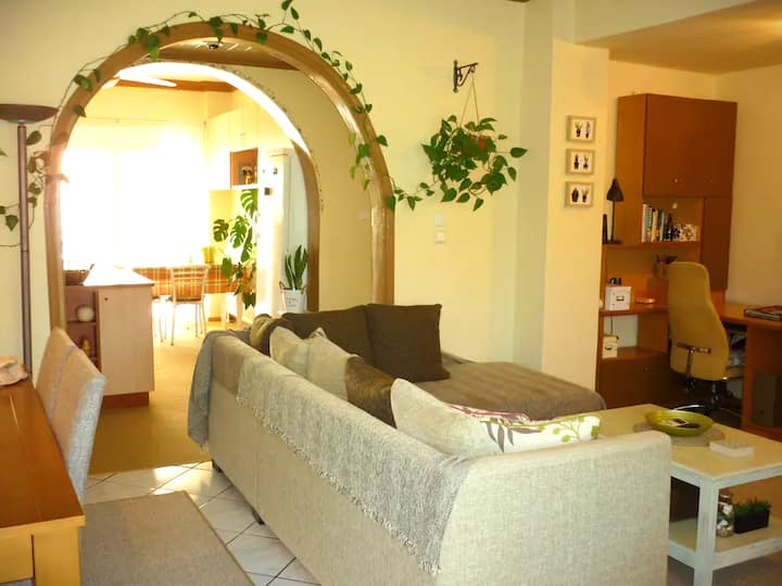 Modernes Apartment - Gesamter Erster Stock - Kalamata