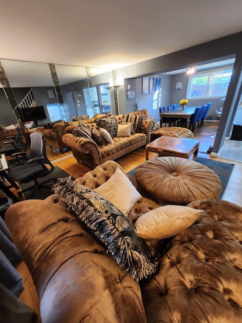The Perfect Centralized Stylish Cozy Quiet Retreat