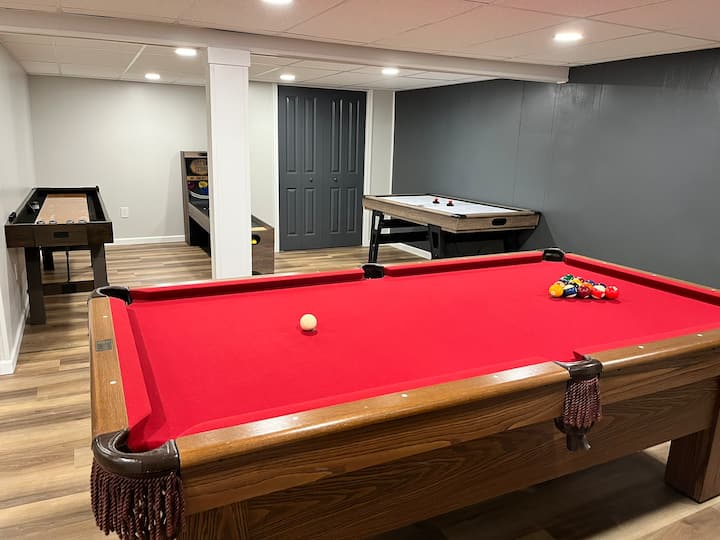 Hershey Adventure Awaits! Outdoor Pool + Game Room - Houses for