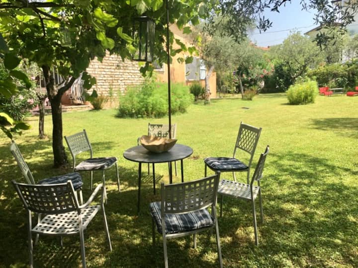 Familien-oase Mit Großem Garten Am See, Bardolino - Bardolino