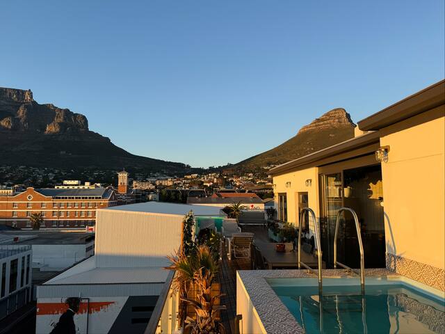 Amazing penthouse – private pool & stunning views