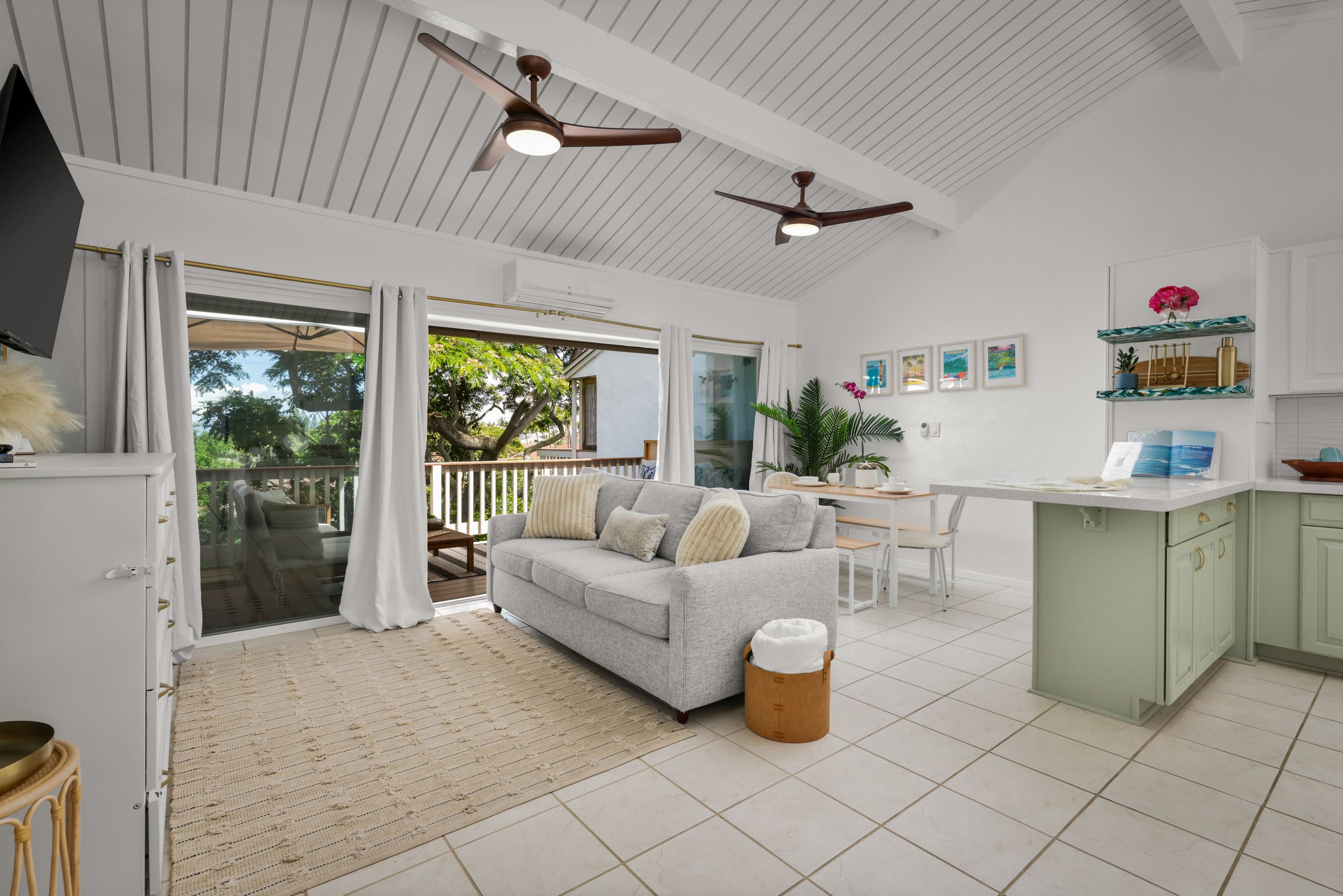 Condo in Kailua-Kona · ★4.98 · 1 bedroom · 2 beds · 1 bath - Image 2