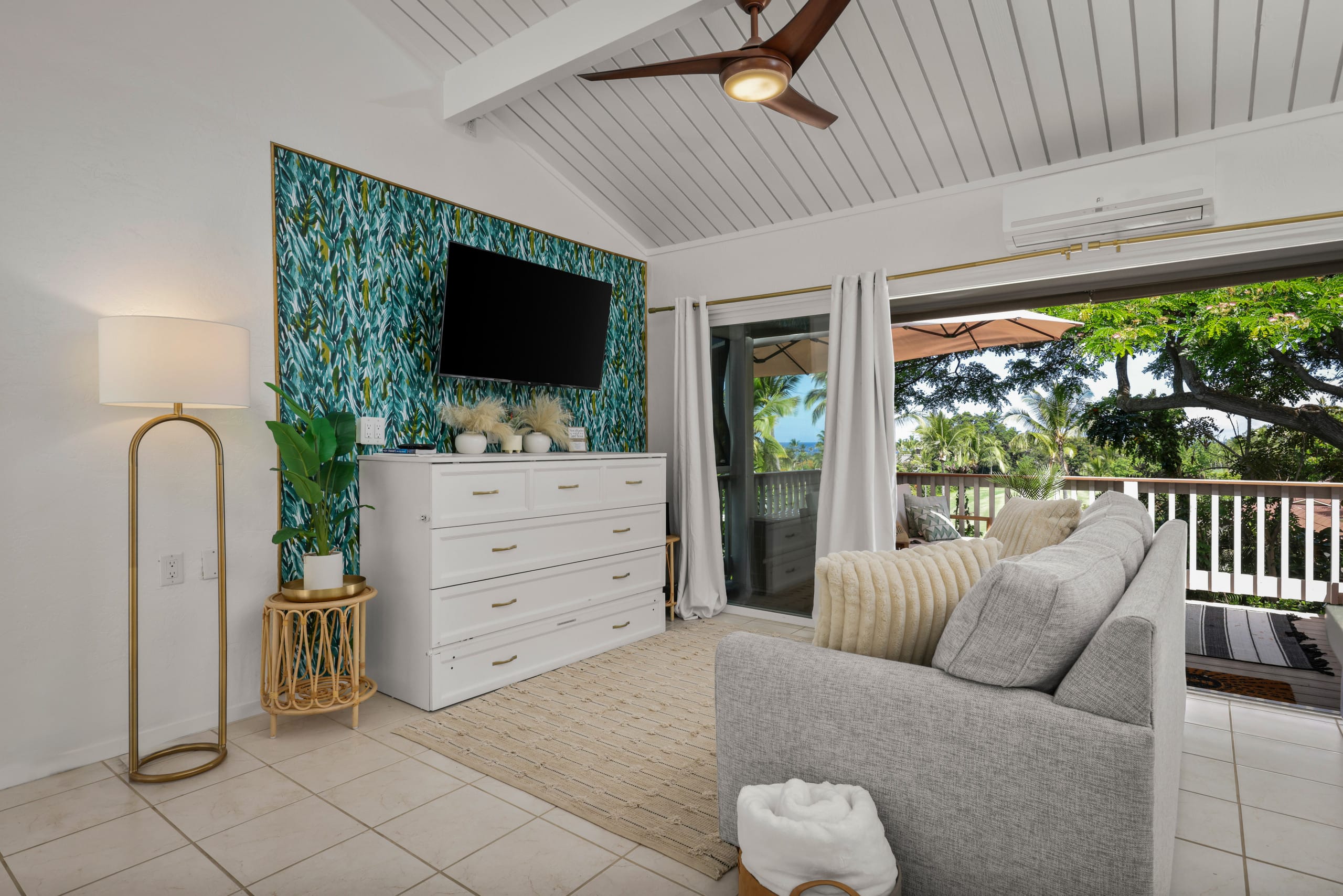 Condo in Kailua-Kona · ★4.98 · 1 bedroom · 2 beds · 1 bath - Image 3