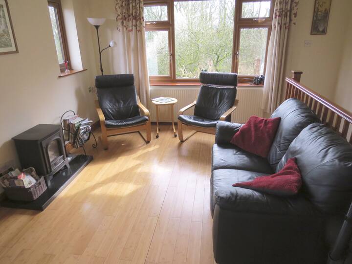 Greenacres Cottage With Large Garden - Bonsall