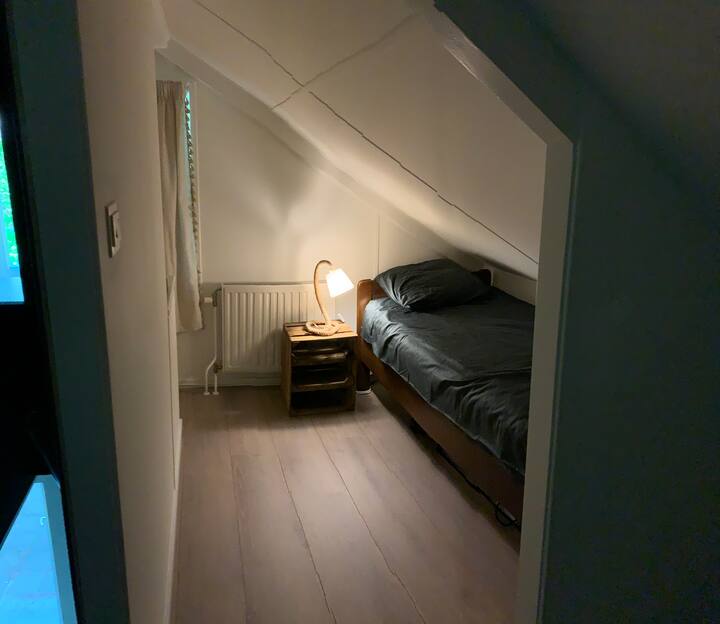 chambre simple au sol