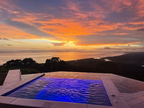 Mountainside Retreat Exquisite OceanViews Sleeps6