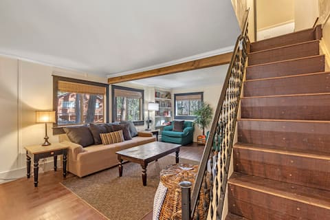 The Little Cabin | Cozy | Near Ski Resort & Trails