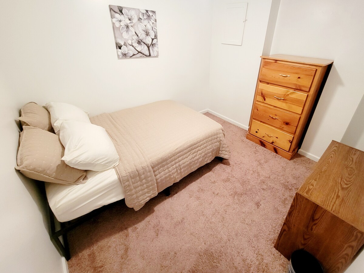 Guest Suite with 3 Bedrooms in Basement