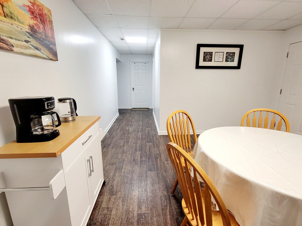Guest Suite with 3 Bedrooms in Basement