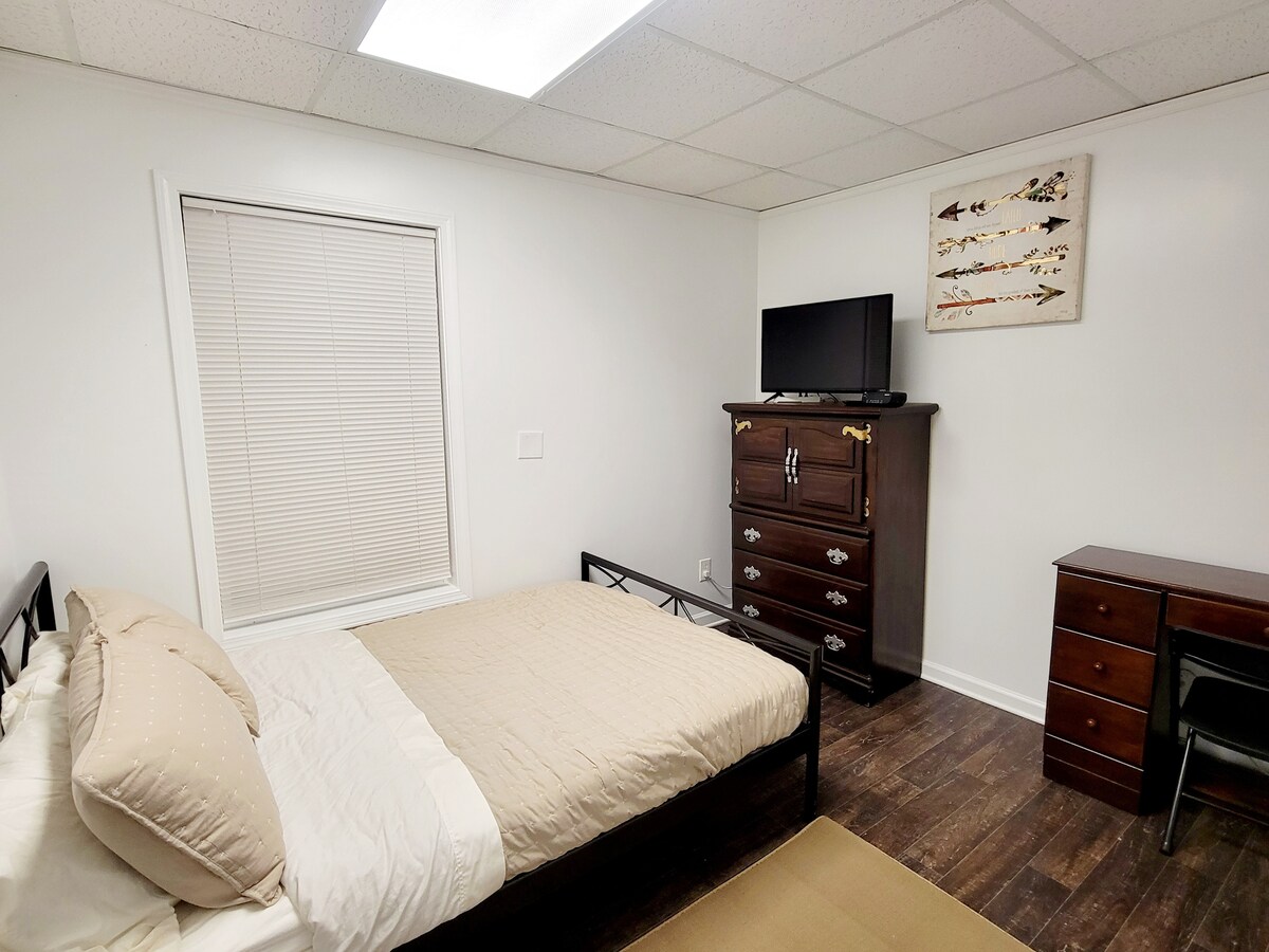 Guest Suite with 3 Bedrooms in Basement