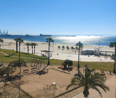 Top Airbnb: Residential apartment by the sea. in Vila Seca